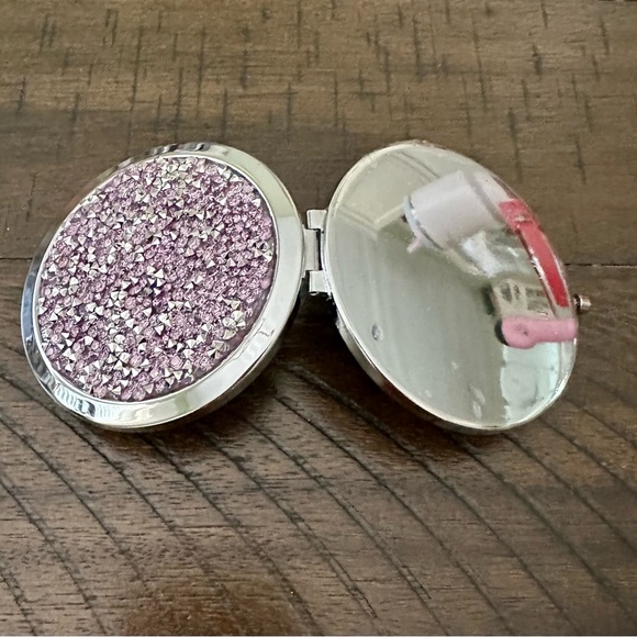 NEW!! Glam Compact Mirror - Picture 7 of 13